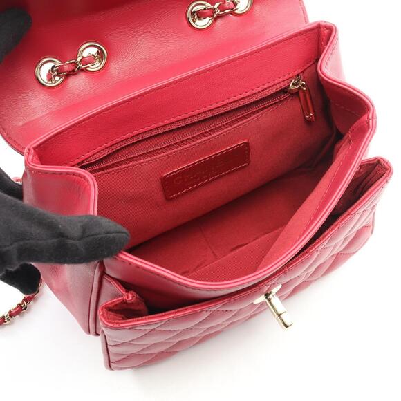 CHANEL Matelasse Shoulder Bag in Lambskin Leather, Women's, Pink - Picture 3 of 10